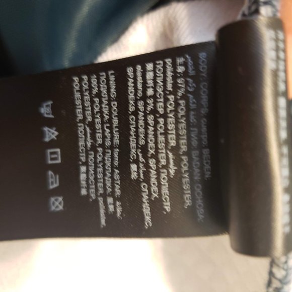 Bebe Print Jacquard Flared Dress - Picture 6 of 8